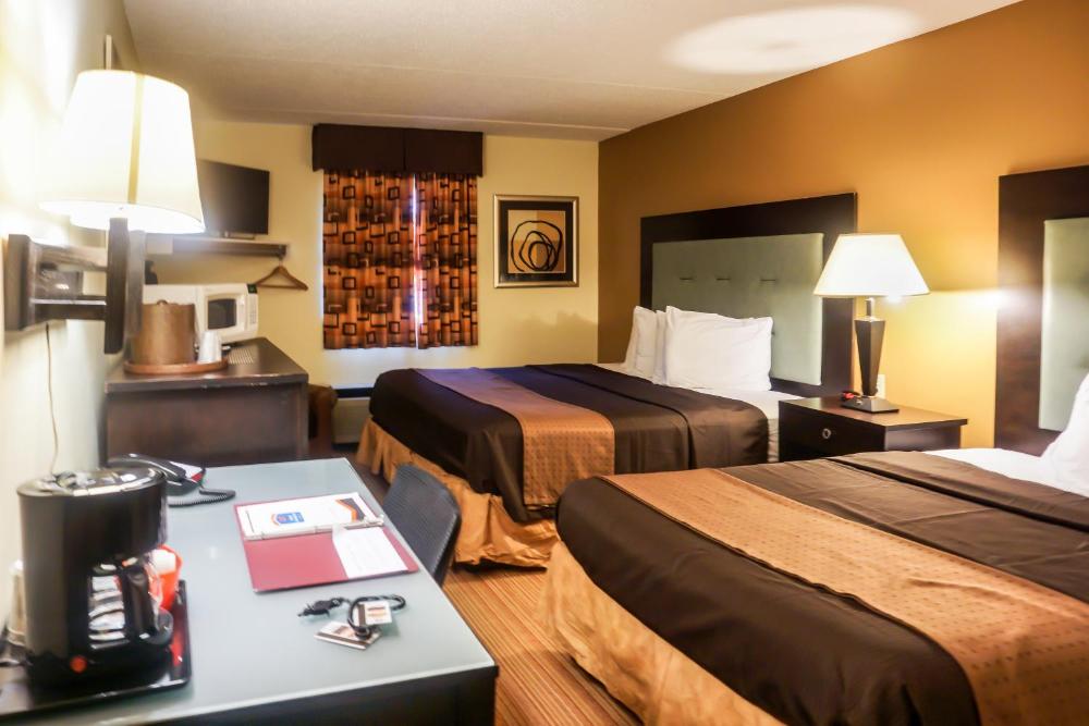 Deluxe Double or Twin Room interior